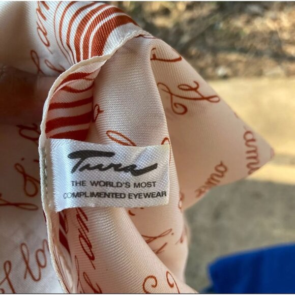 Vintage "I Love You,” Scarf in Multiple Languages, by Tura ITALY - Picture 7 of 7